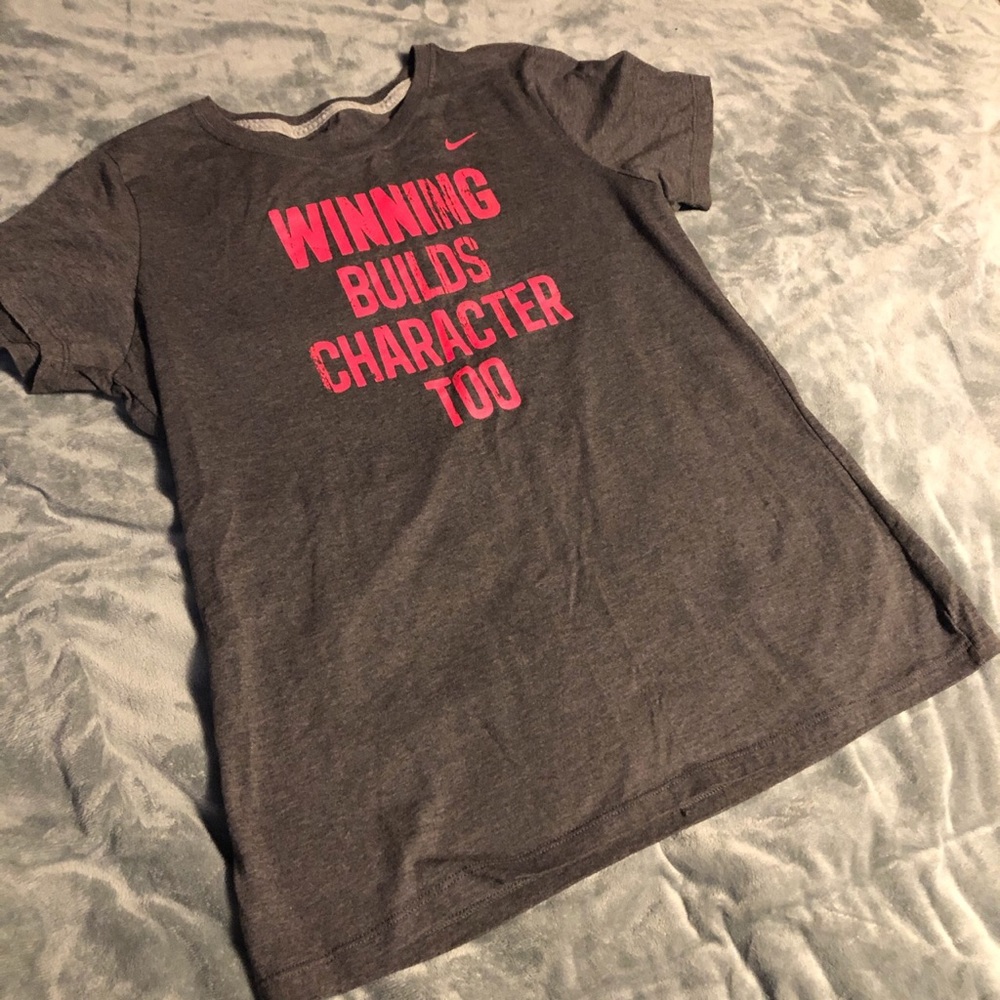 Women’s Nike T-shirt